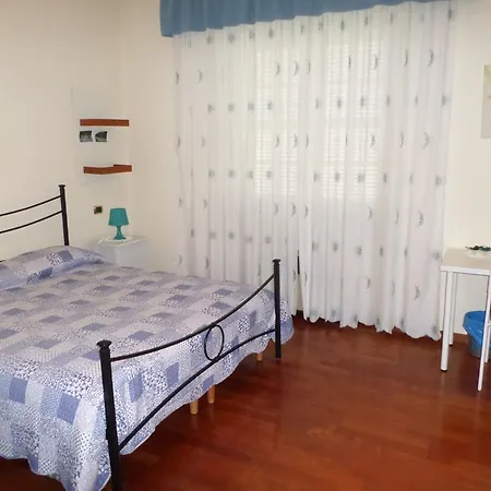 Alojamento de Acomodação e Pequeno-almoço Holy House Loreto
