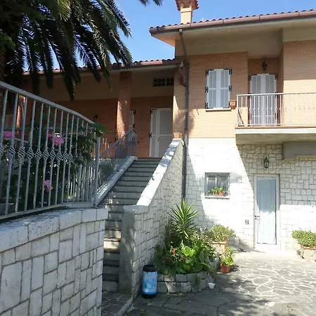 Holy House Bed & Breakfast